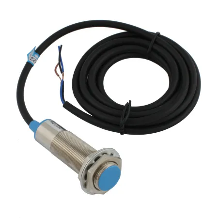 INNOCONT Индуктивный датчик, M18x1, L=73 мм, экранированный, зона срабатывания 5 мм, -25 +60 С, 12…24 VDC, IP65, выход: PNP NO, макс. ток 200 мА, кабель 2 м SL-18P5C
